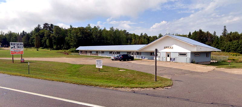 Hugos Motel and Cabins - Northern Tails Using Old Motel Building